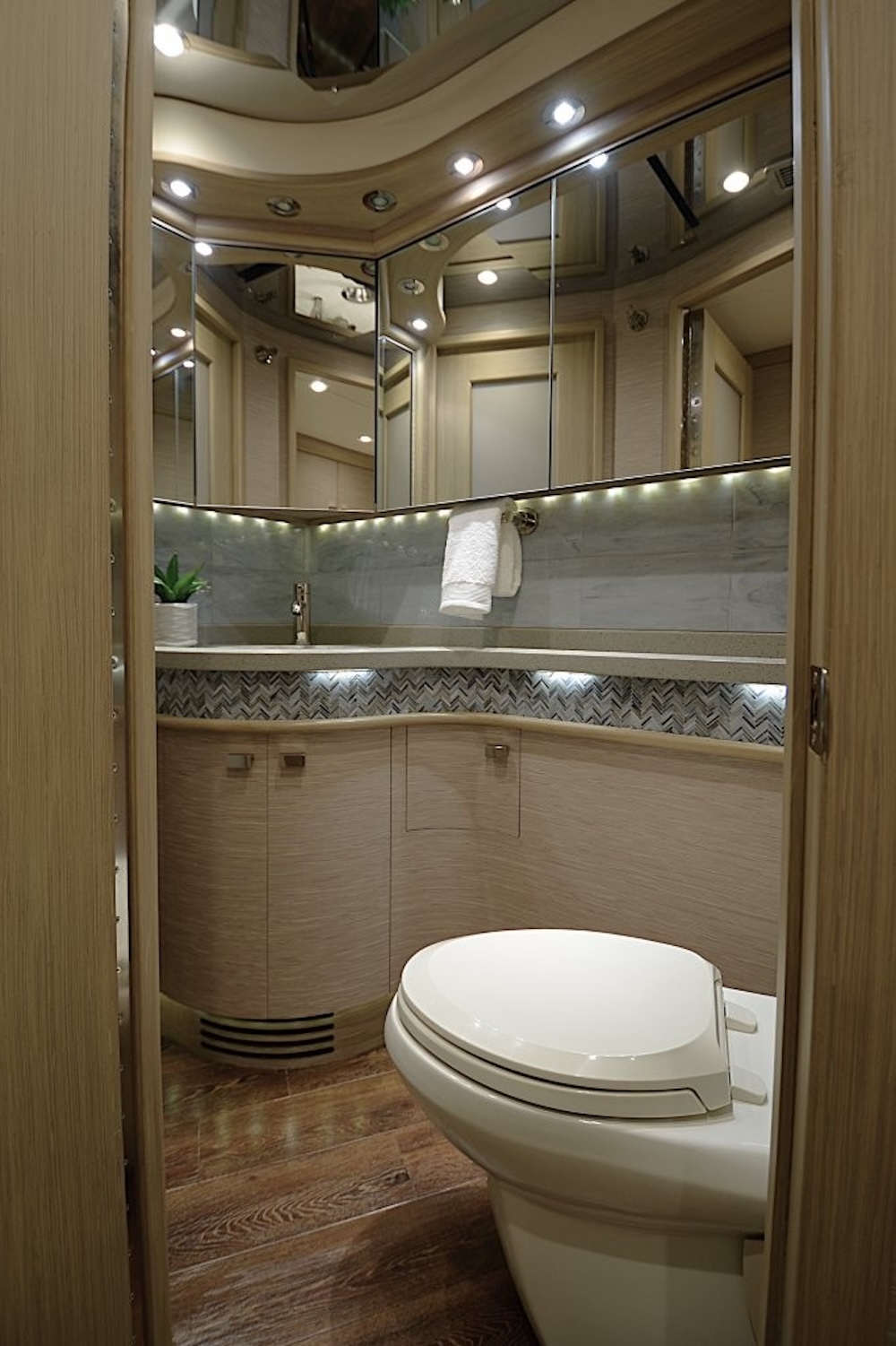 2015 Prevost Liberty H3-45 For Sale