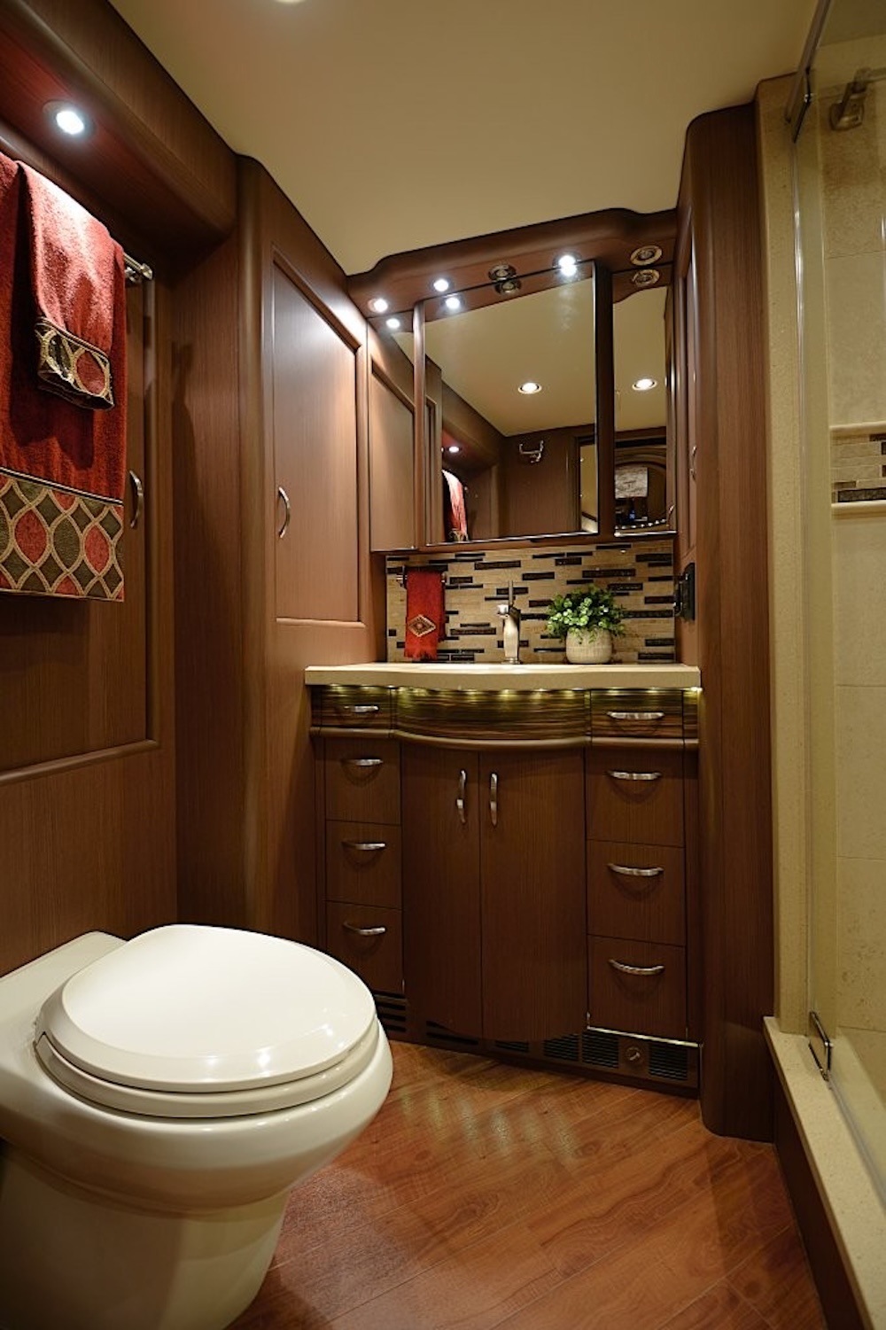 2015 Prevost Liberty H3-45 For Sale