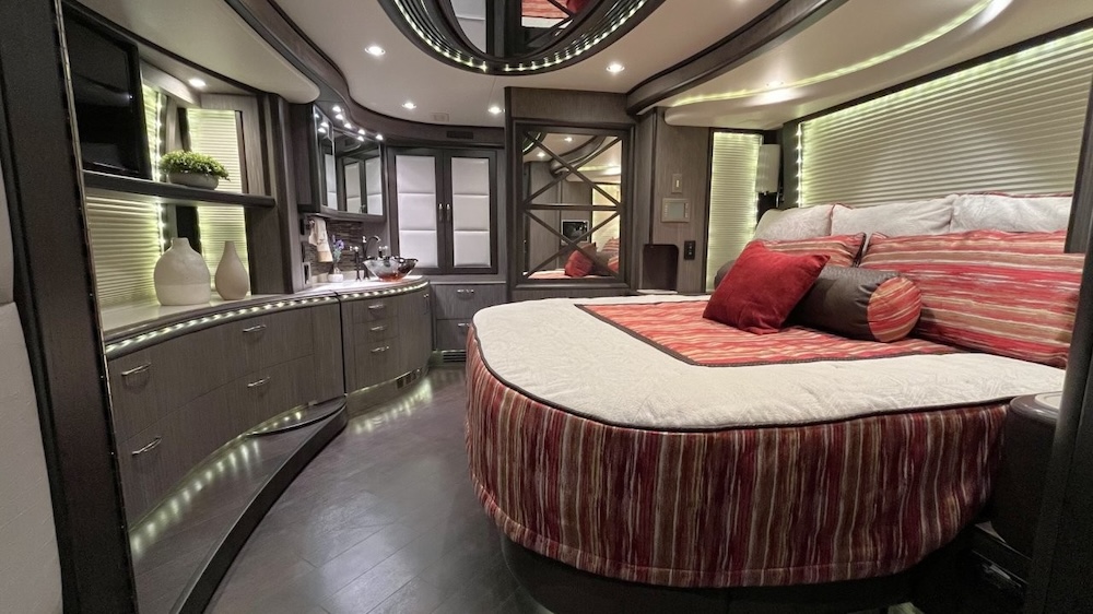 2015 Prevost Liberty H3-45 For Sale