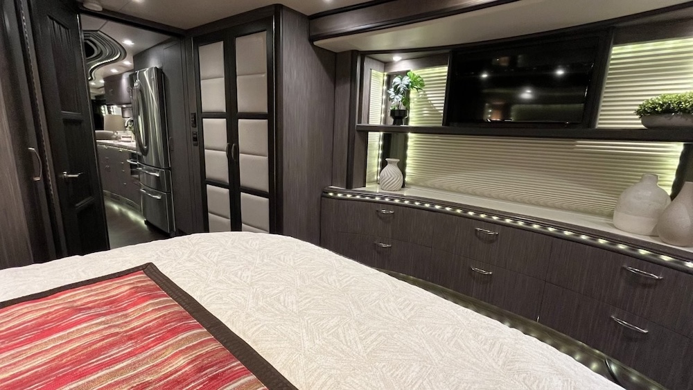 2015 Prevost Liberty H3-45 For Sale