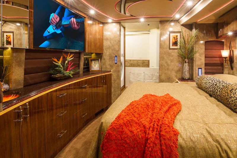 2015 Prevost Marathon XLII For Sale