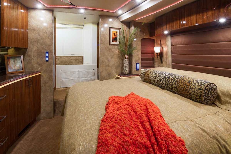 2015 Prevost Marathon XLII For Sale