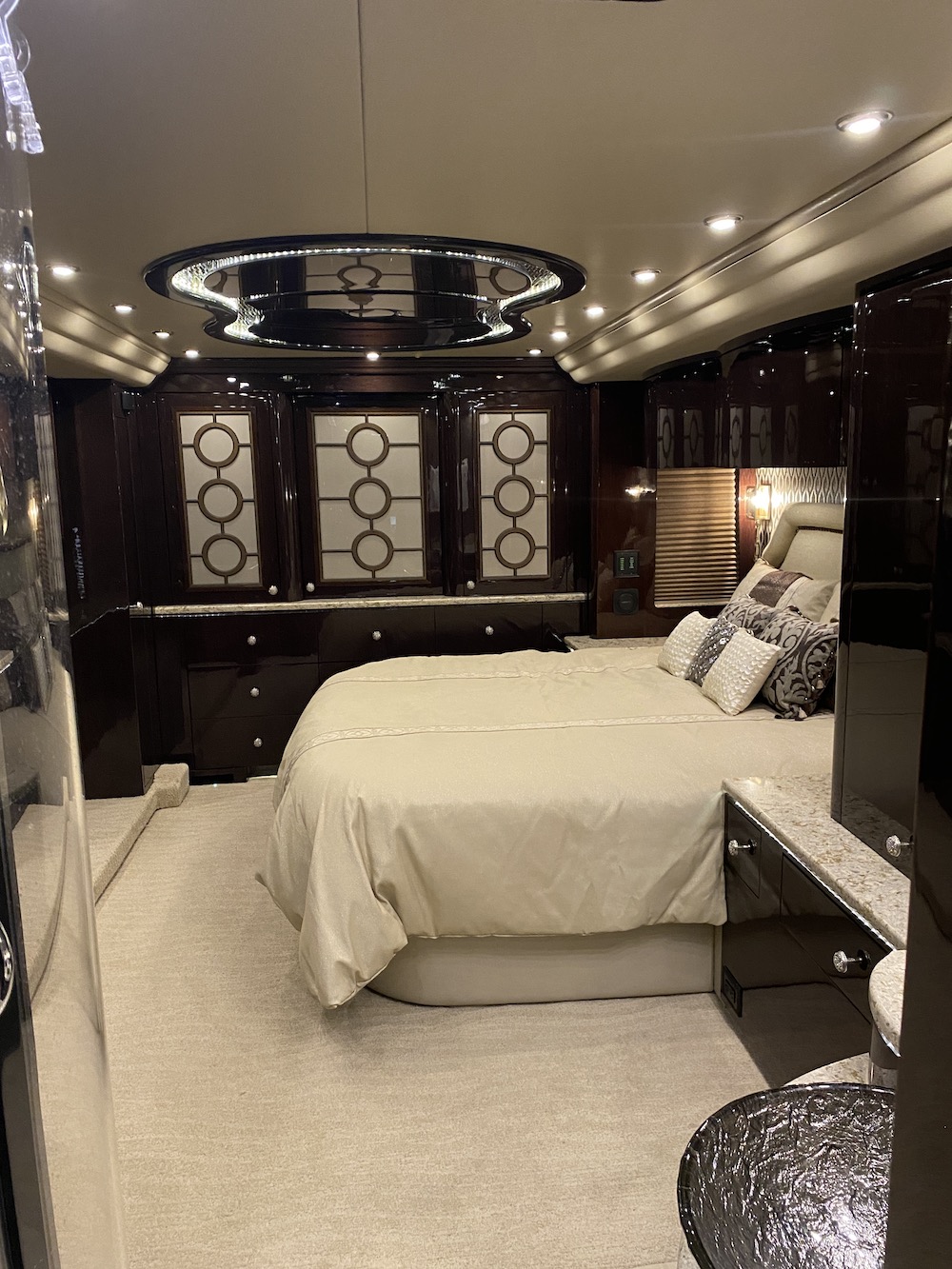 2015 Prevost Millennium H3-45 For Sale