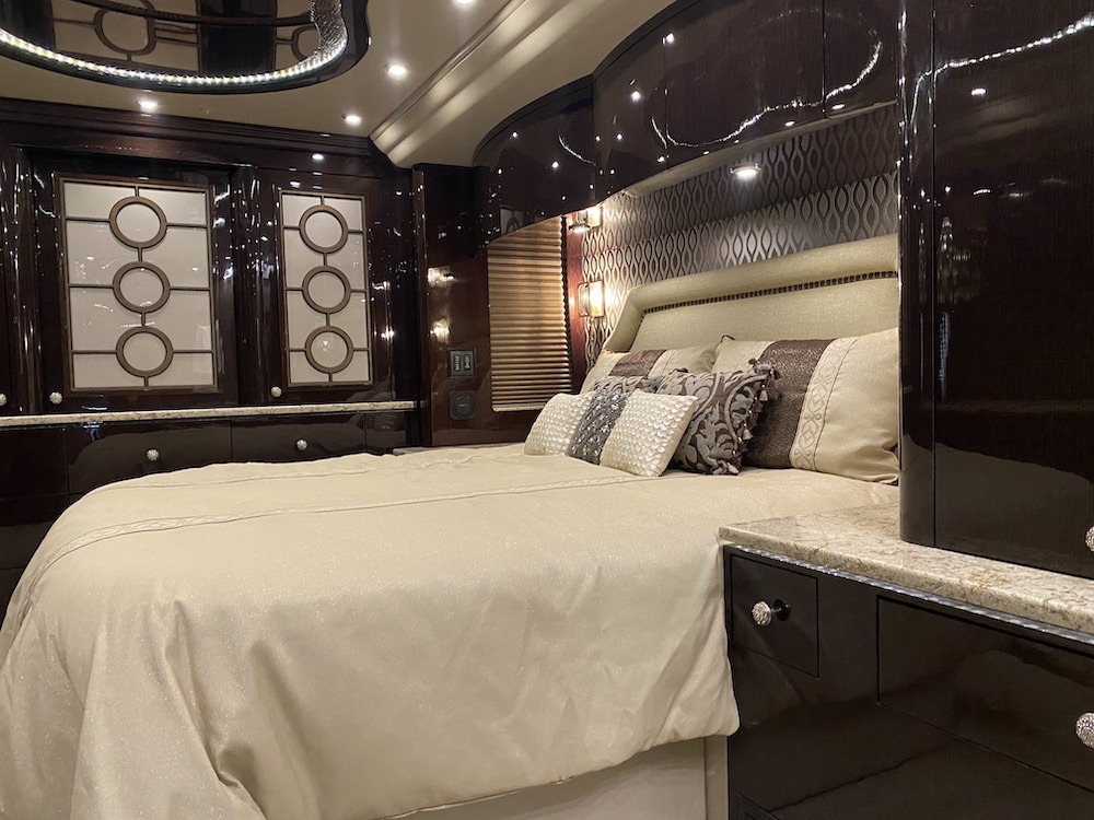 2015 Prevost Millennium H3-45 For Sale