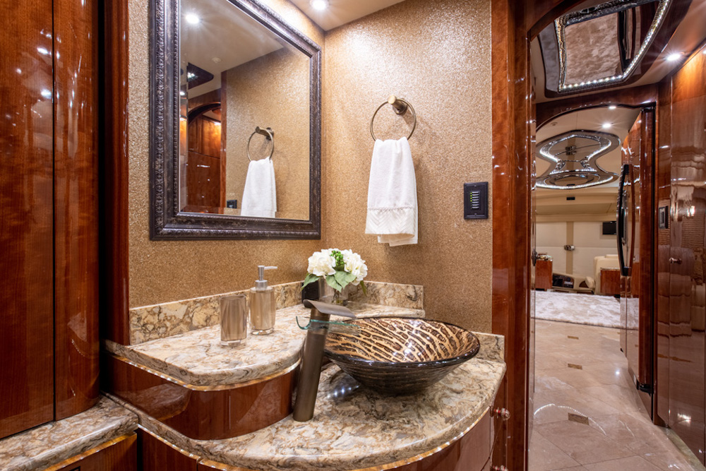 2015 Prevost Millennium H3-45 For Sale