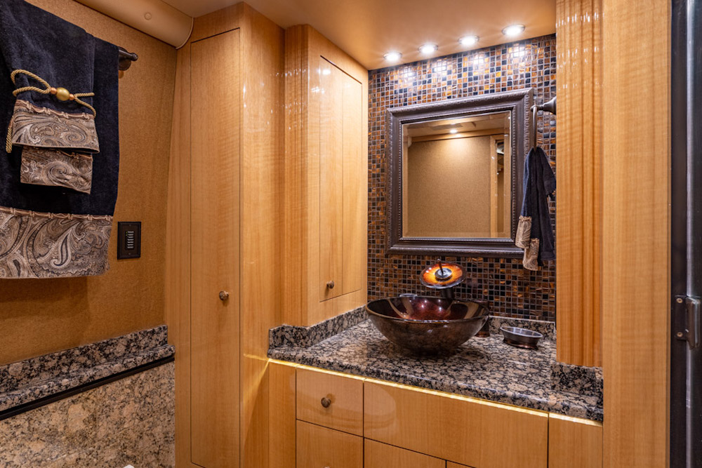 2015 Prevost Millennium H3-45 For Sale