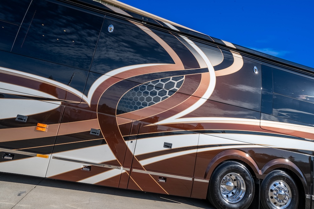 2015 Prevost Millennium H3-45 For Sale