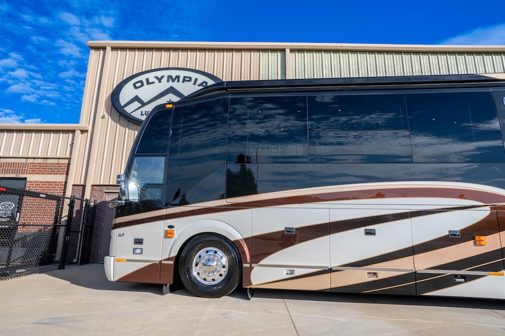 2015 Prevost Millennium H3-45 For Sale