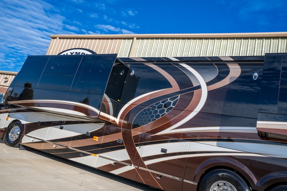 2015 Prevost Millennium H3-45 For Sale