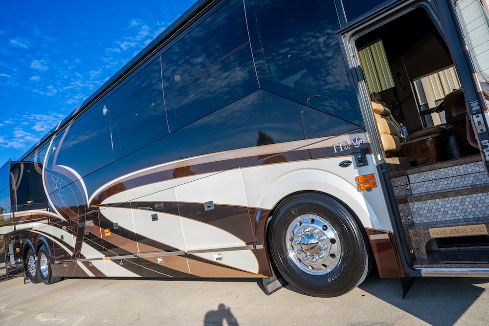 2015 Prevost Millennium H3-45 For Sale