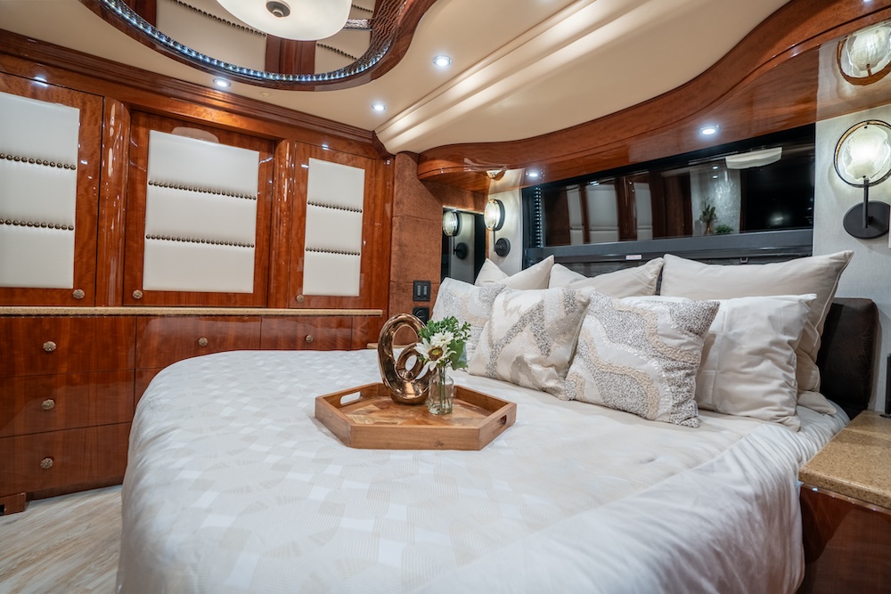 2015 Prevost Millennium H3-45 For Sale