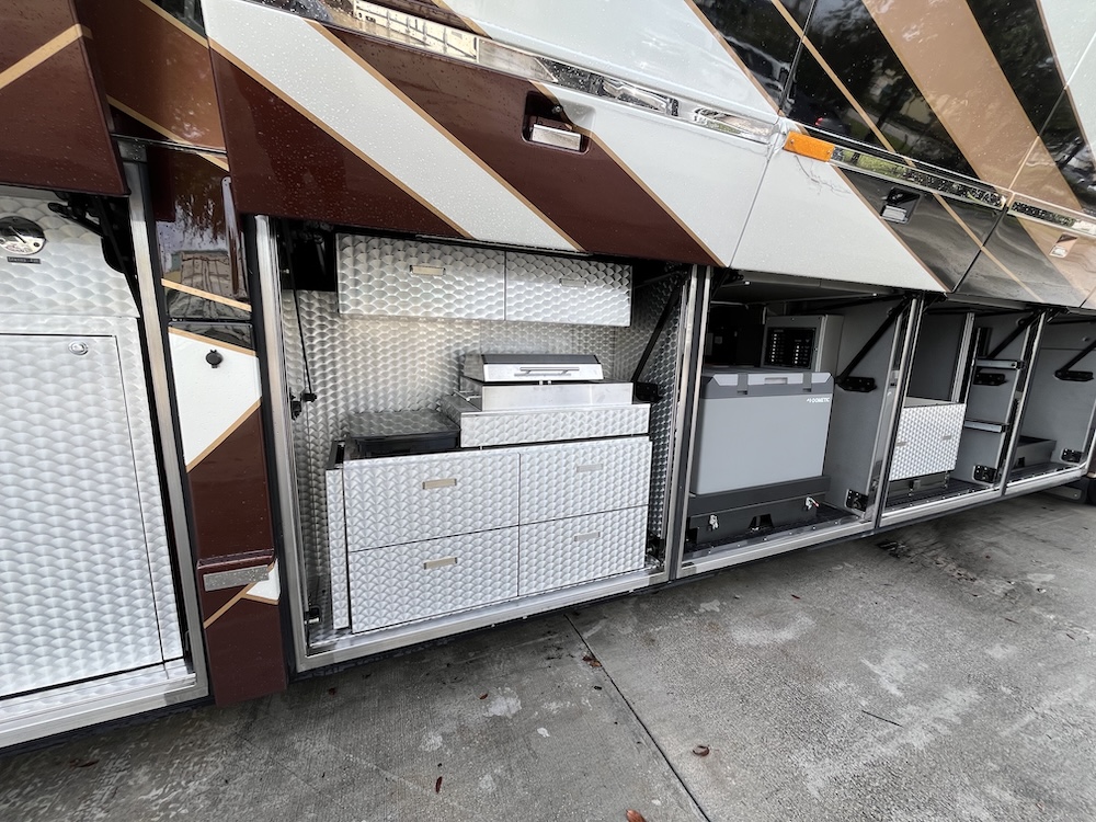 2015 Prevost Millennium H3-45 For Sale