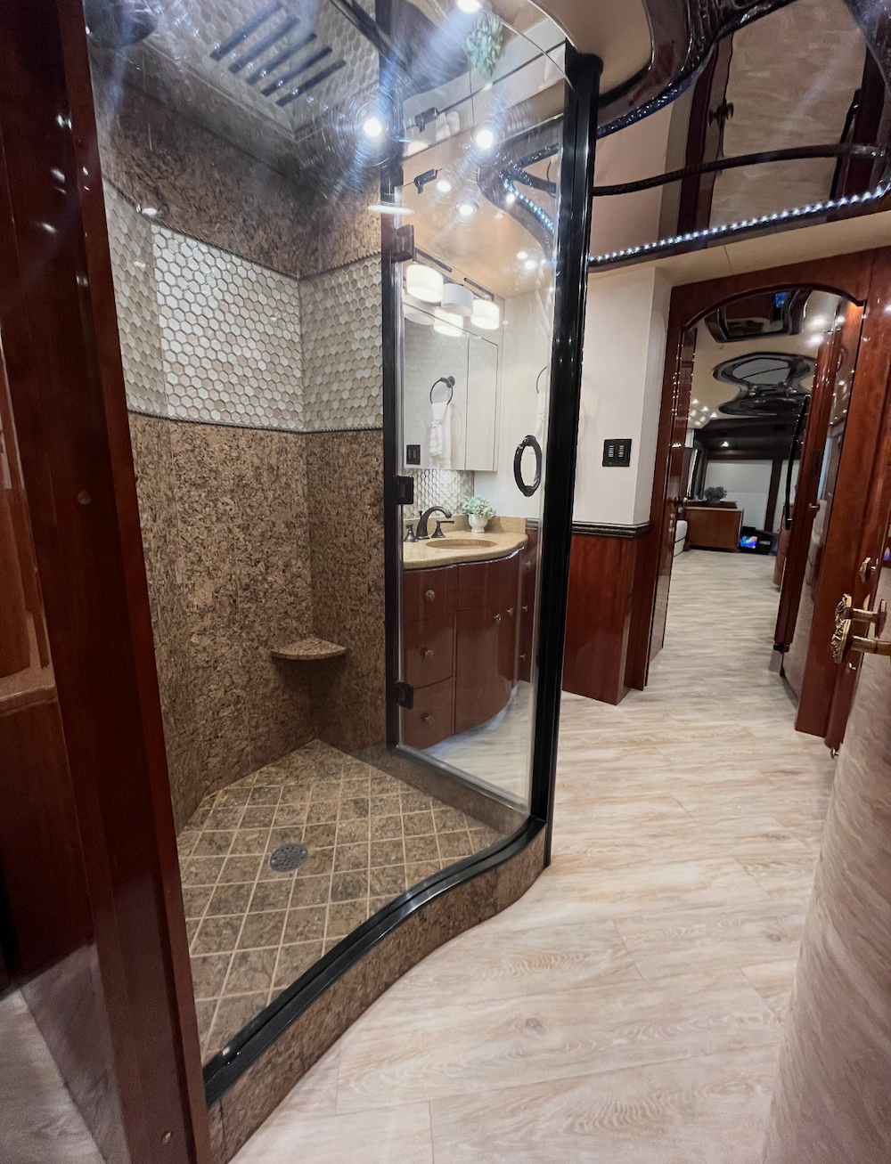 2015 Prevost Millennium H3-45 For Sale