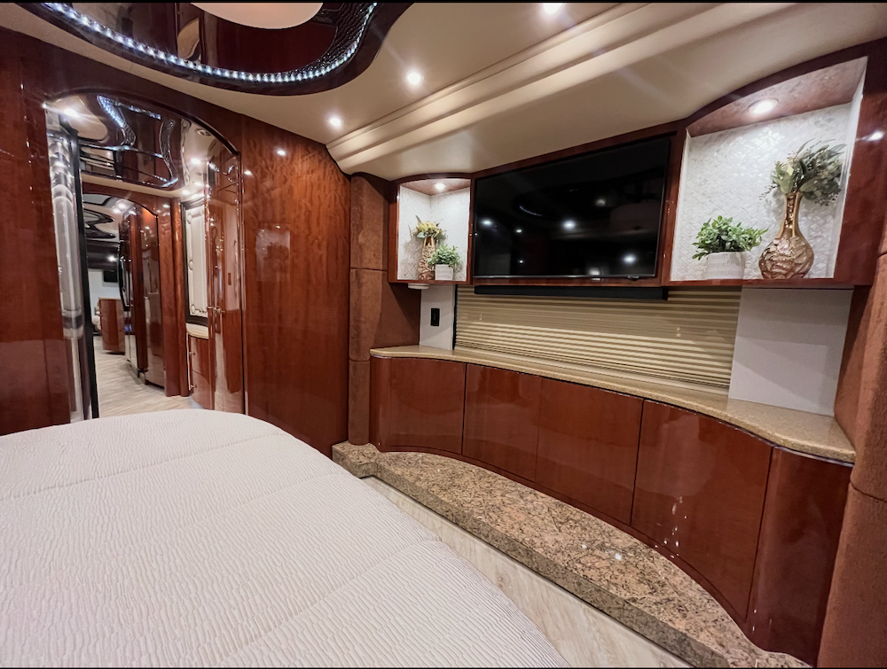 2015 Prevost Millennium H3-45 For Sale