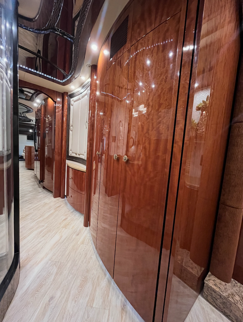 2015 Prevost Millennium H3-45 For Sale
