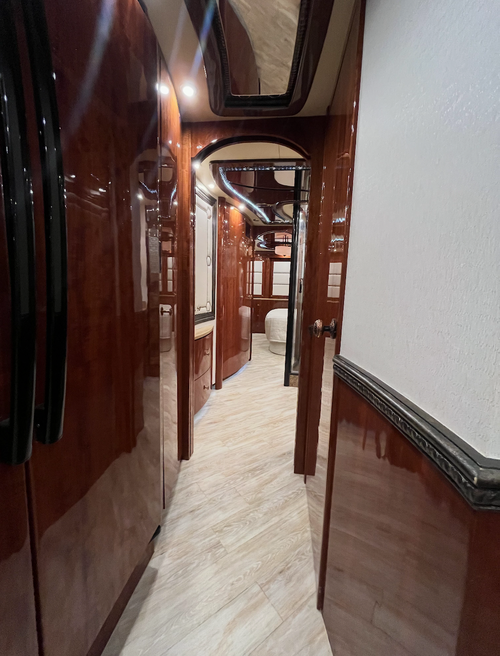 2015 Prevost Millennium H3-45 For Sale