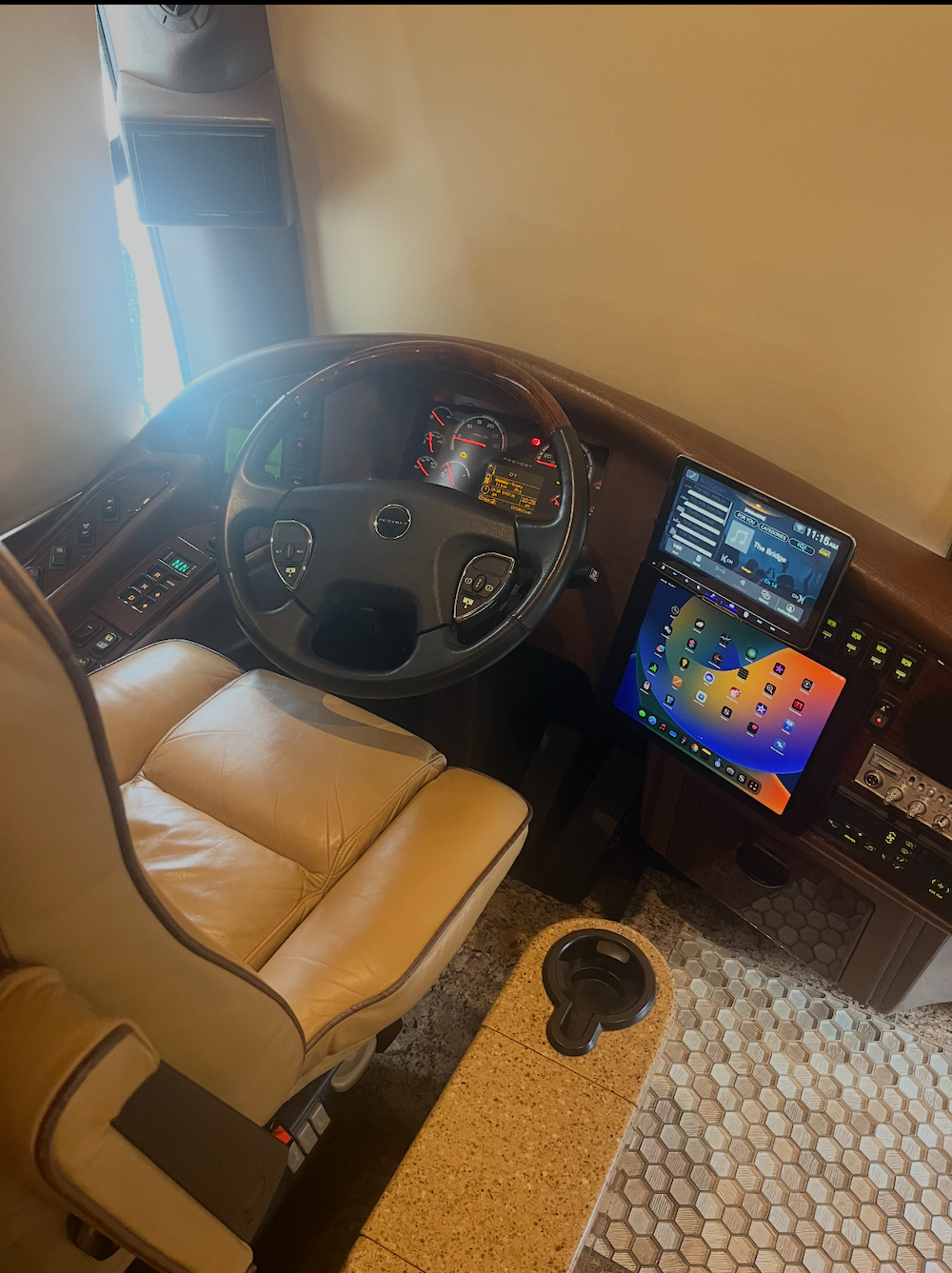 2015 Prevost Millennium H3-45 For Sale