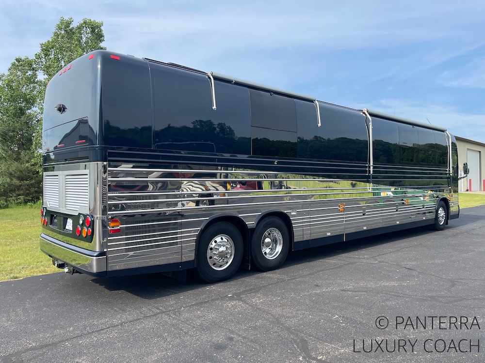 2015 Prevost Millennium X3 For Sale
