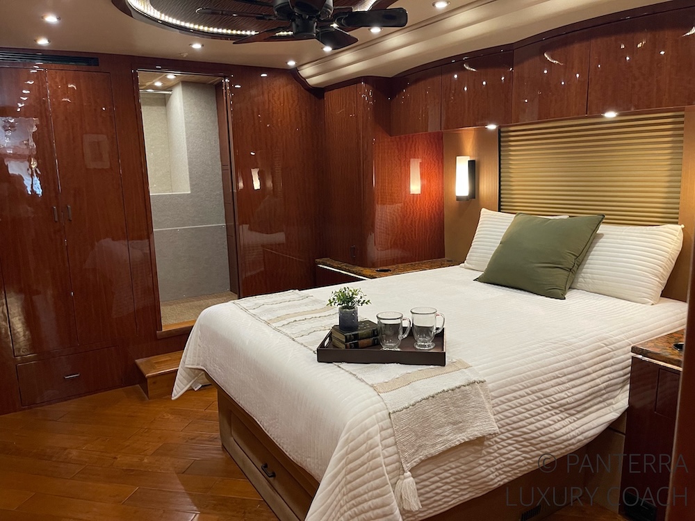 2015 Prevost Millennium X3 For Sale