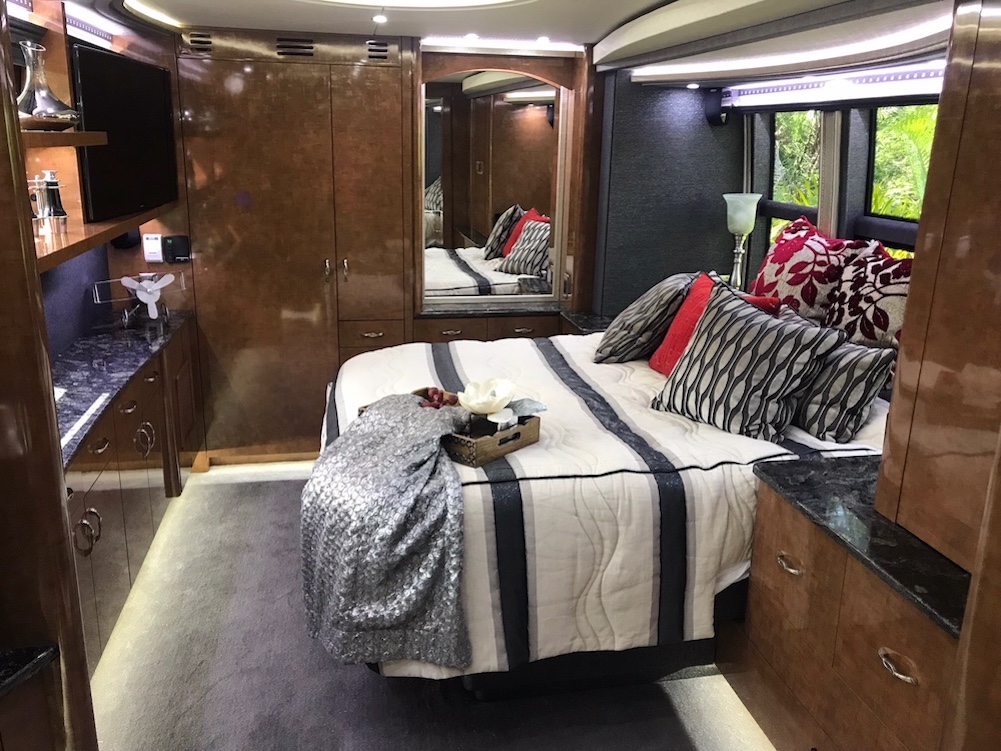 2015 Prevost Olympia H3-45 For Sale
