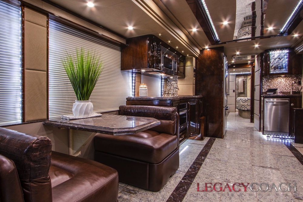 2015 Prevost Outlaw H3-45 For Sale