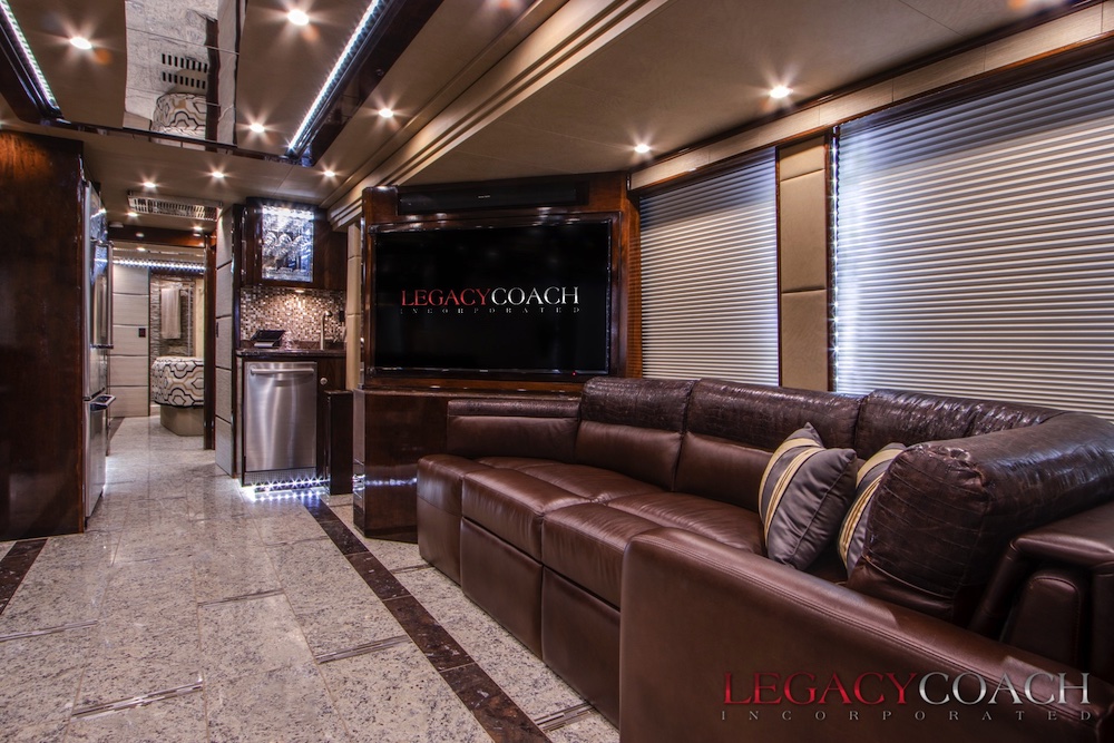 2015 Prevost Outlaw H3-45 For Sale