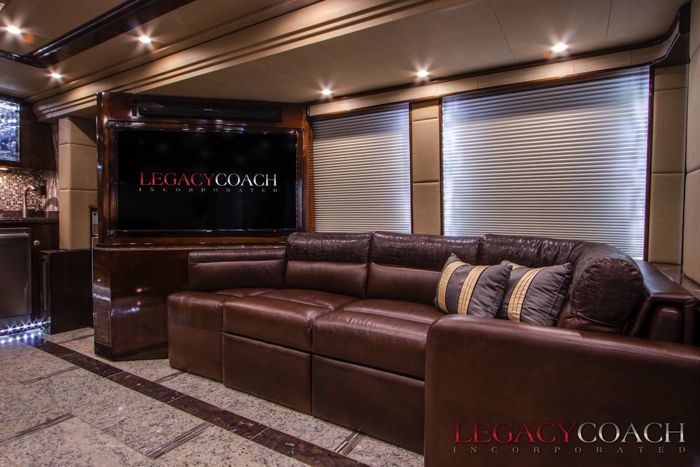 2015 Prevost Outlaw H3-45 For Sale