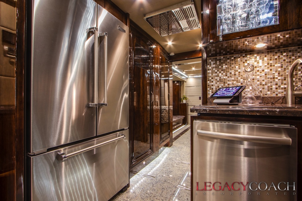 2015 Prevost Outlaw H3-45 For Sale