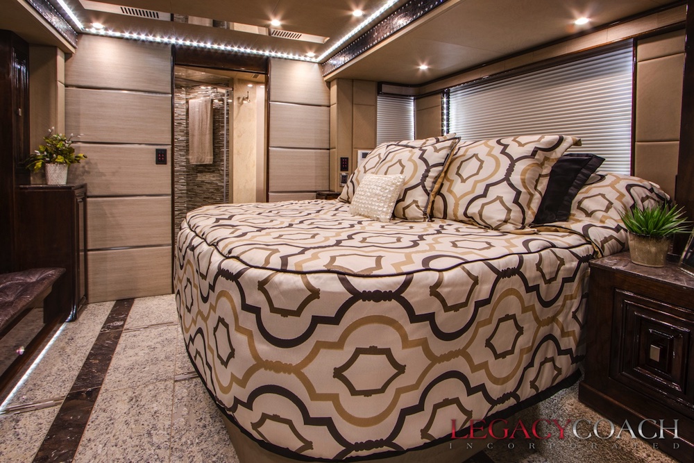 2015 Prevost Outlaw H3-45 For Sale