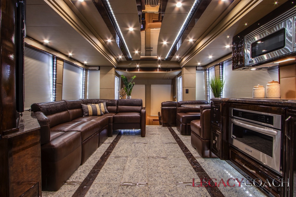 2015 Prevost Outlaw H3-45 For Sale