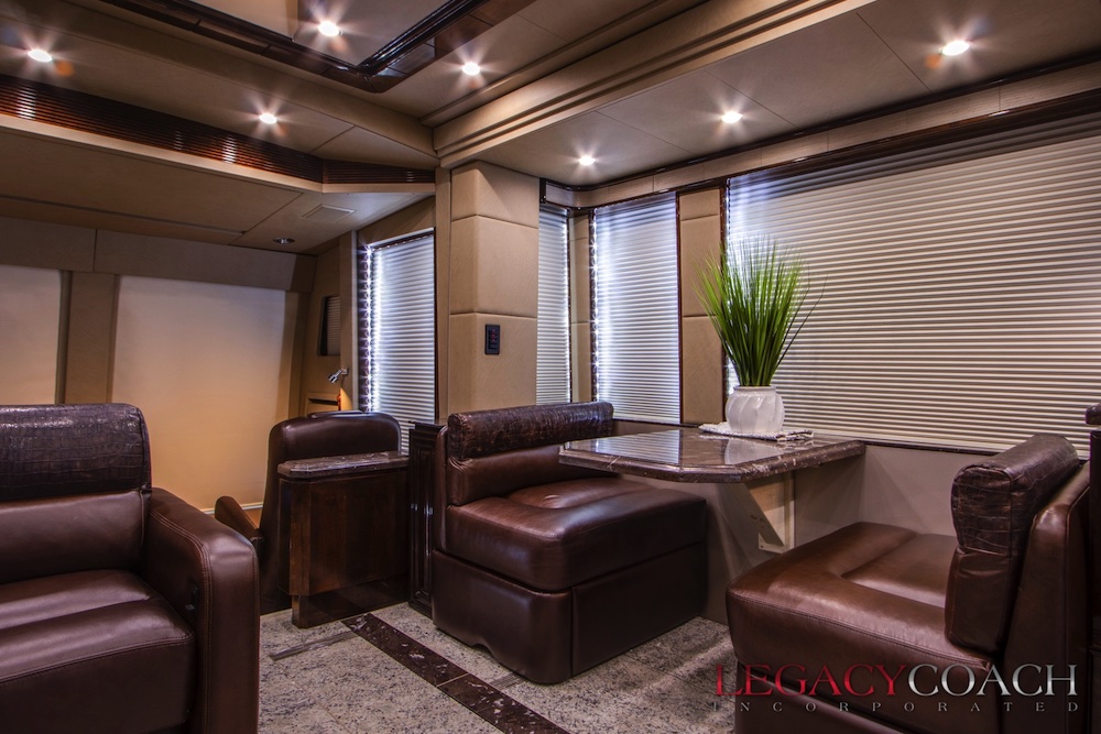 2015 Prevost Outlaw H3-45 For Sale