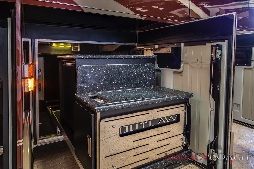 2015 Prevost Outlaw H3-45 For Sale