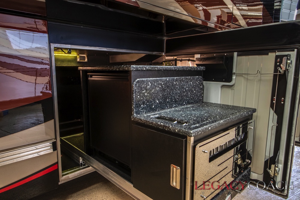 2015 Prevost Outlaw H3-45 For Sale