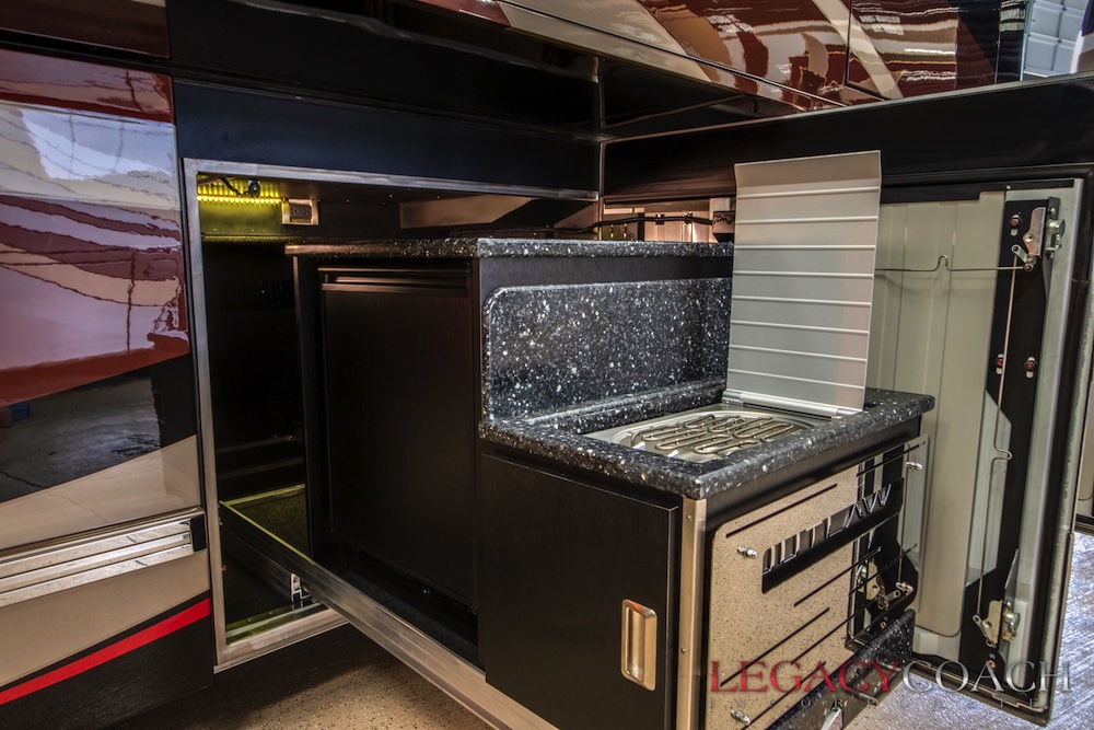 2015 Prevost Outlaw H3-45 For Sale