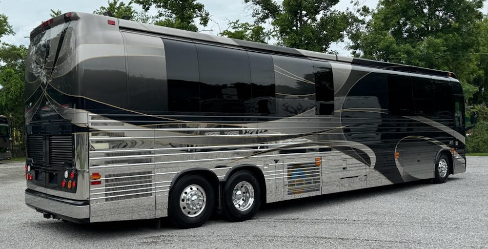 2015 Prevost  XLII For Sale