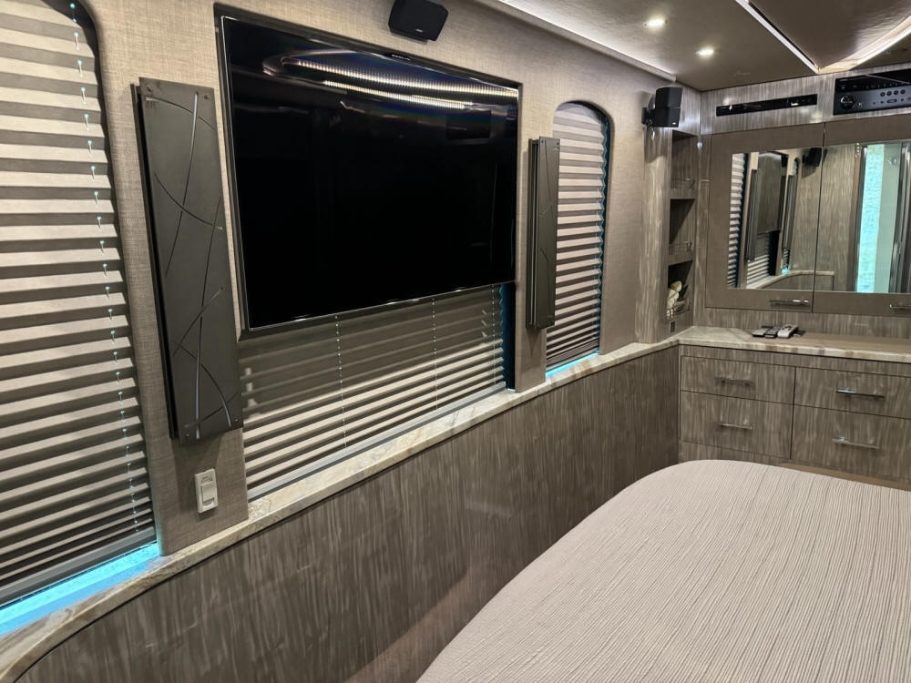 2015 Prevost  XLII For Sale