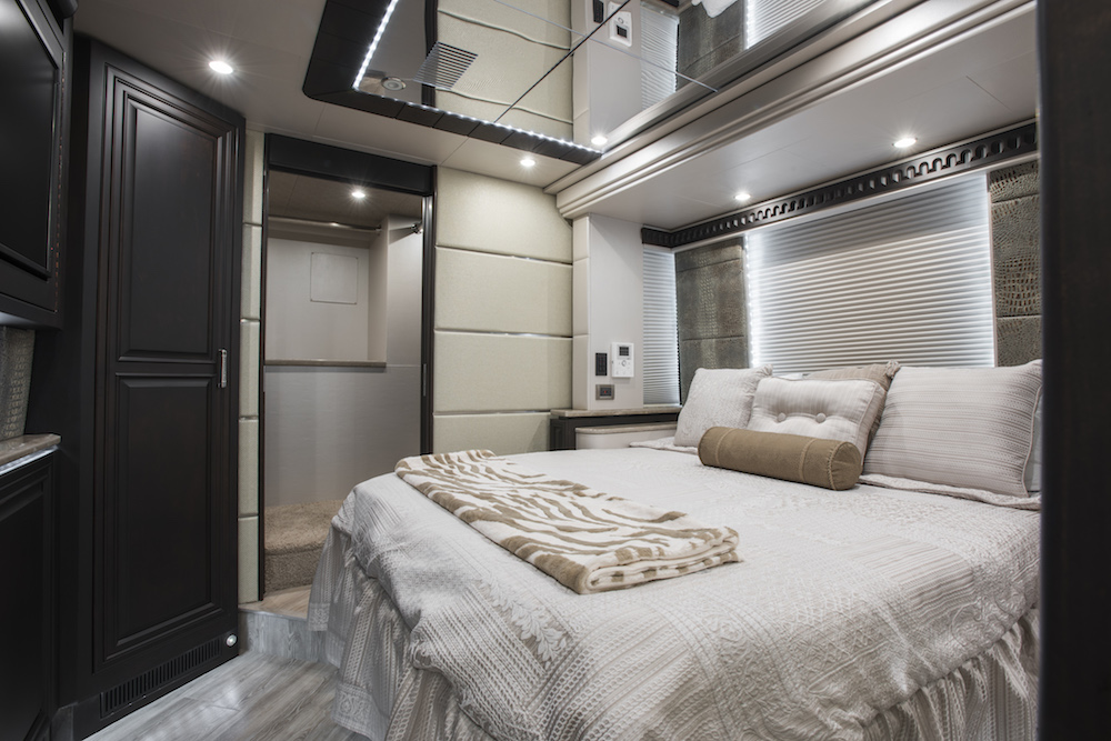 2016 Prevost Emerald X3 For Sale