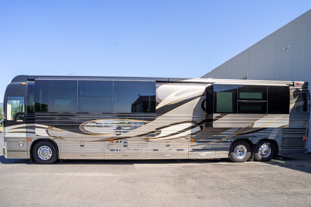 2016 Prevost Emerald X3 For Sale