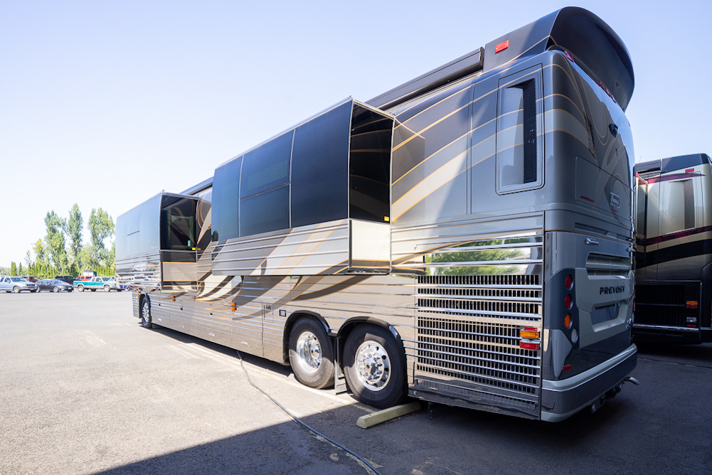 2016 Prevost Emerald X3 For Sale