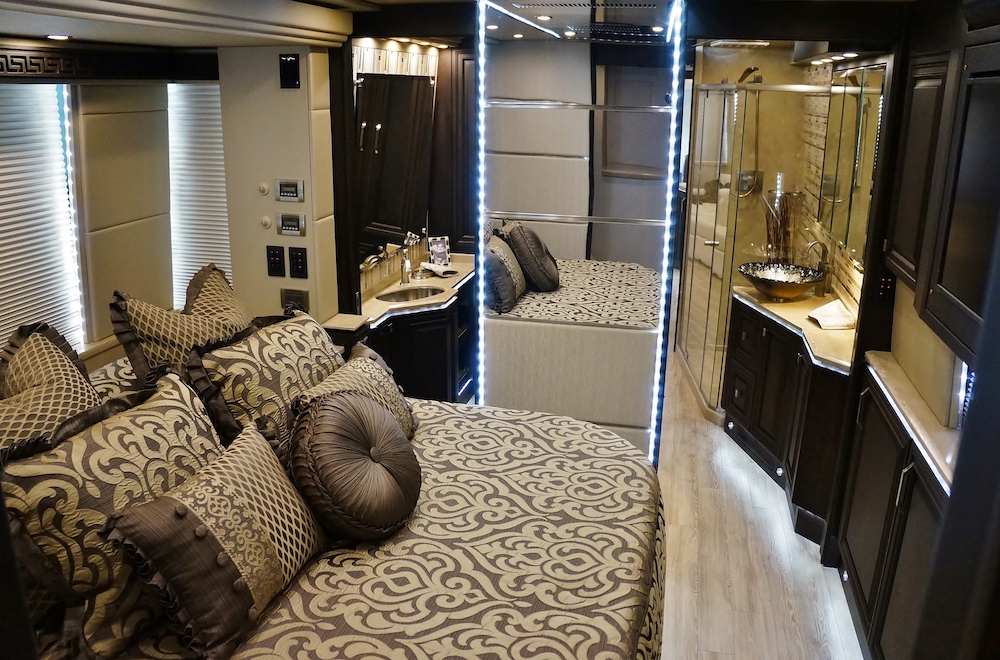 2016 Prevost Emerald X3 For Sale