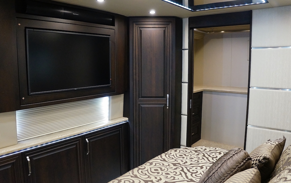 2016 Prevost Emerald X3 For Sale