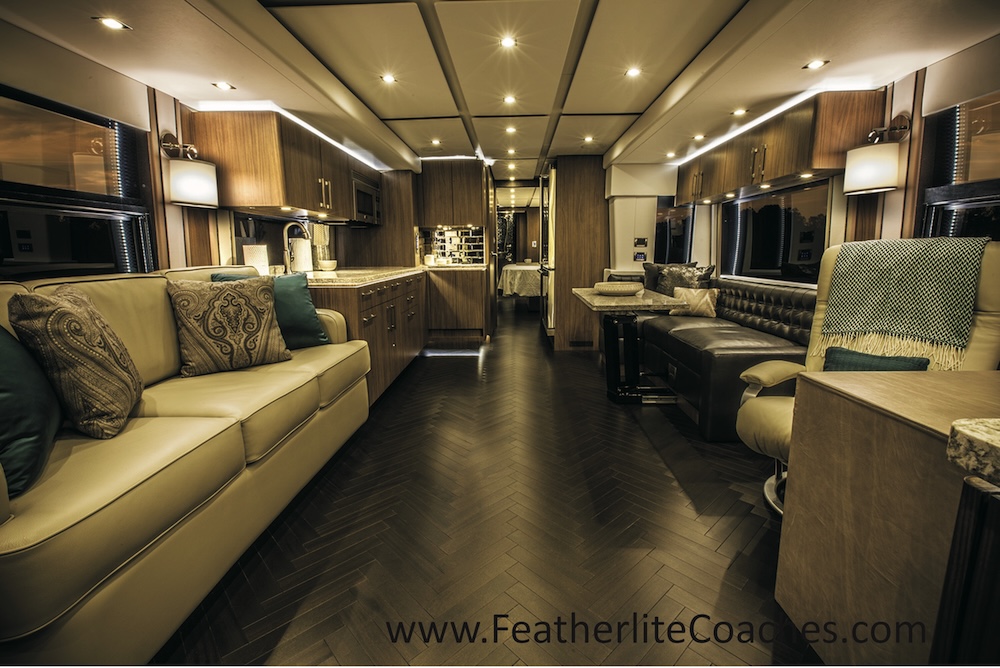 2016 Prevost Featherlite H3-45 For Sale