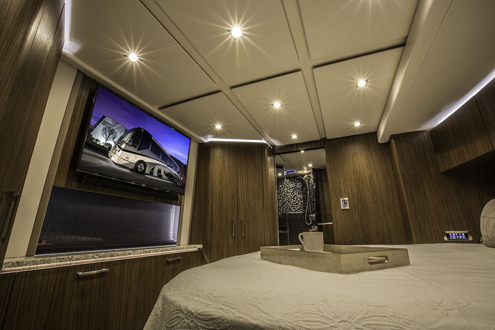2016 Prevost Featherlite H3-45 For Sale