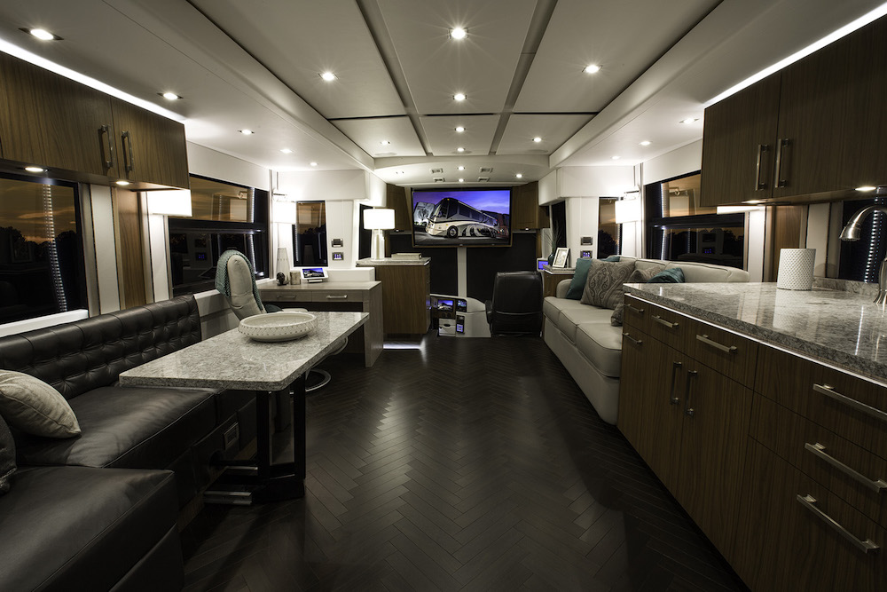 2016 Prevost Featherlite H3-45 For Sale