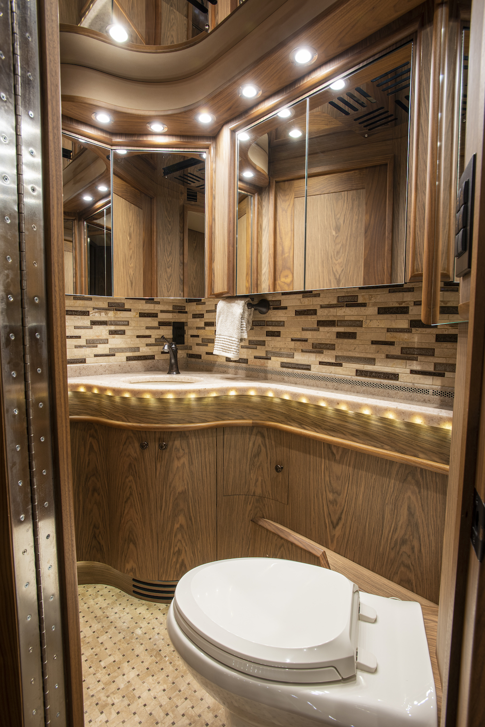 2016 Prevost Liberty H3-45 For Sale