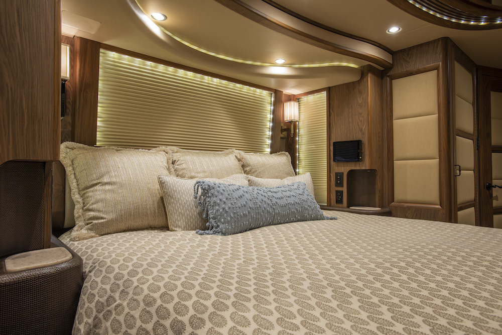 2016 Prevost Liberty H3-45 For Sale