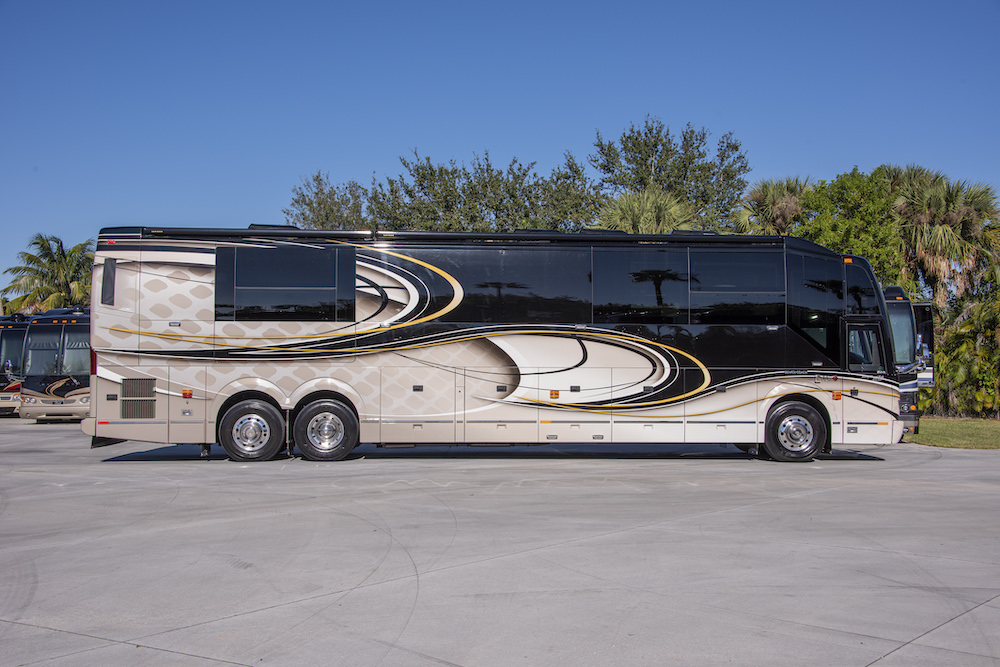 2016 Prevost Liberty H3-45 For Sale