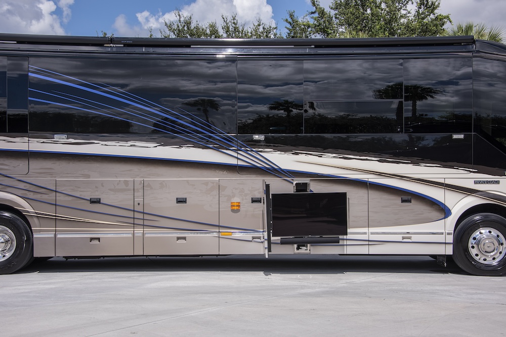 2016 Prevost Liberty H3-45 For Sale