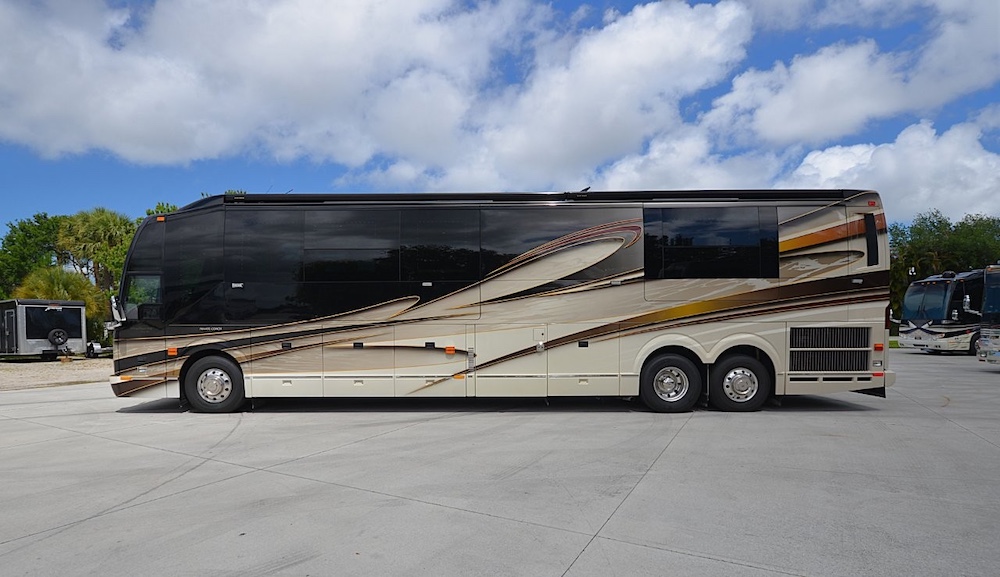 2016 Prevost Liberty H3-45 For Sale