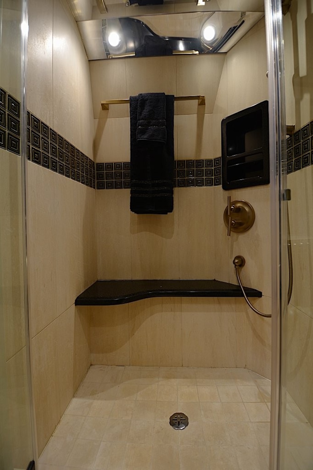 2016 Prevost Liberty H3-45 For Sale